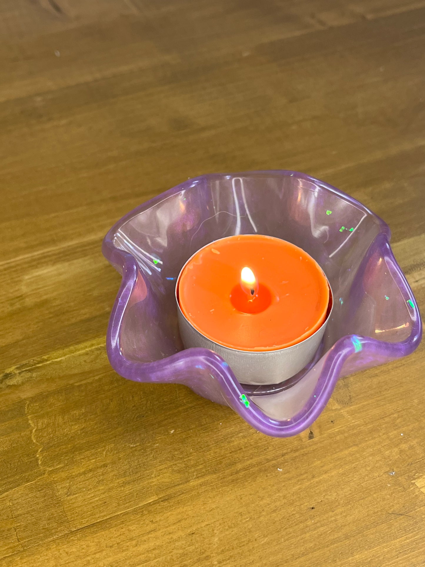 purple t light holder
