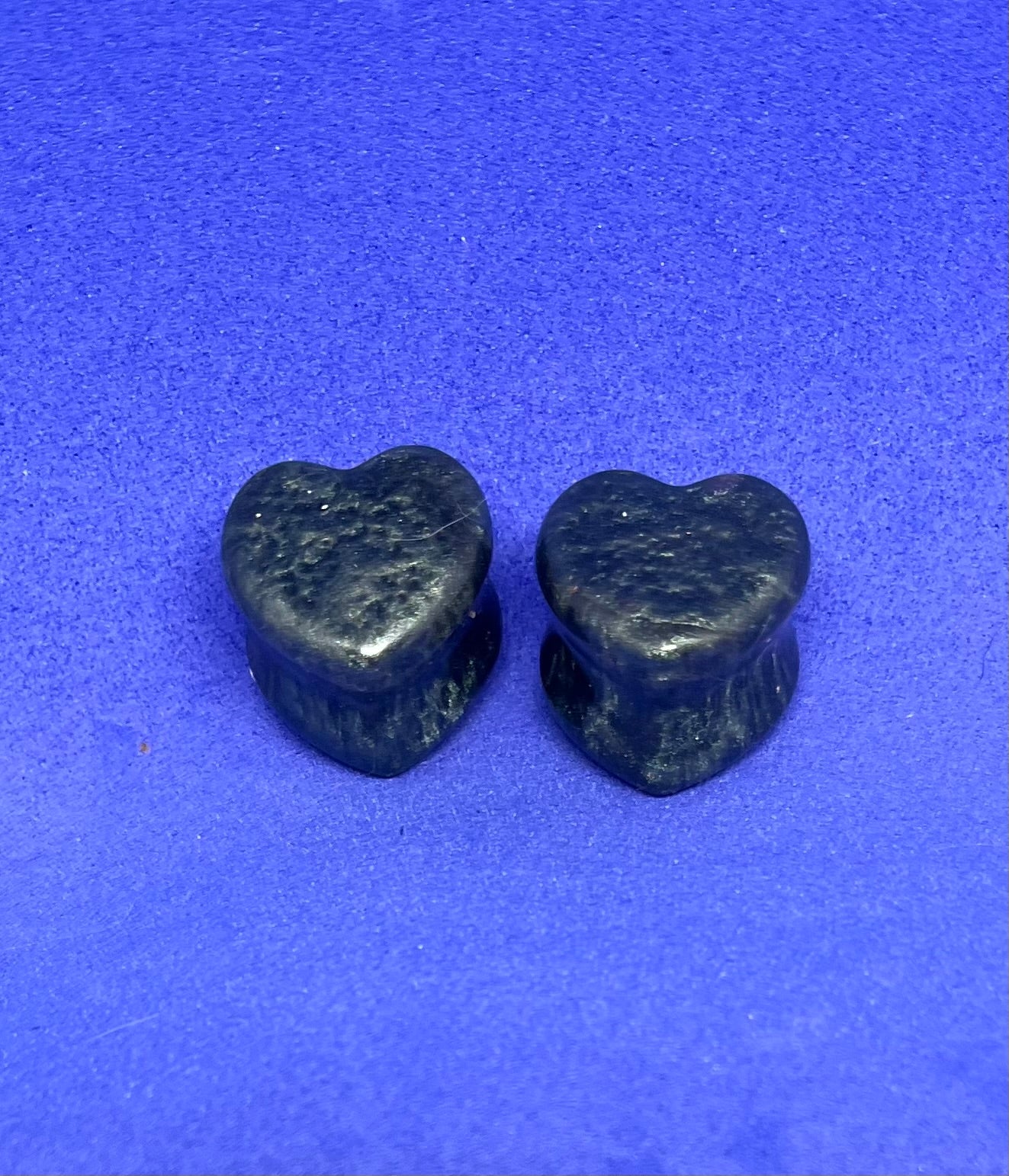 Green heart gauge earrings, Green gauge earrings, green heart earrings, heart gauge earrings, 18mm ear gauges