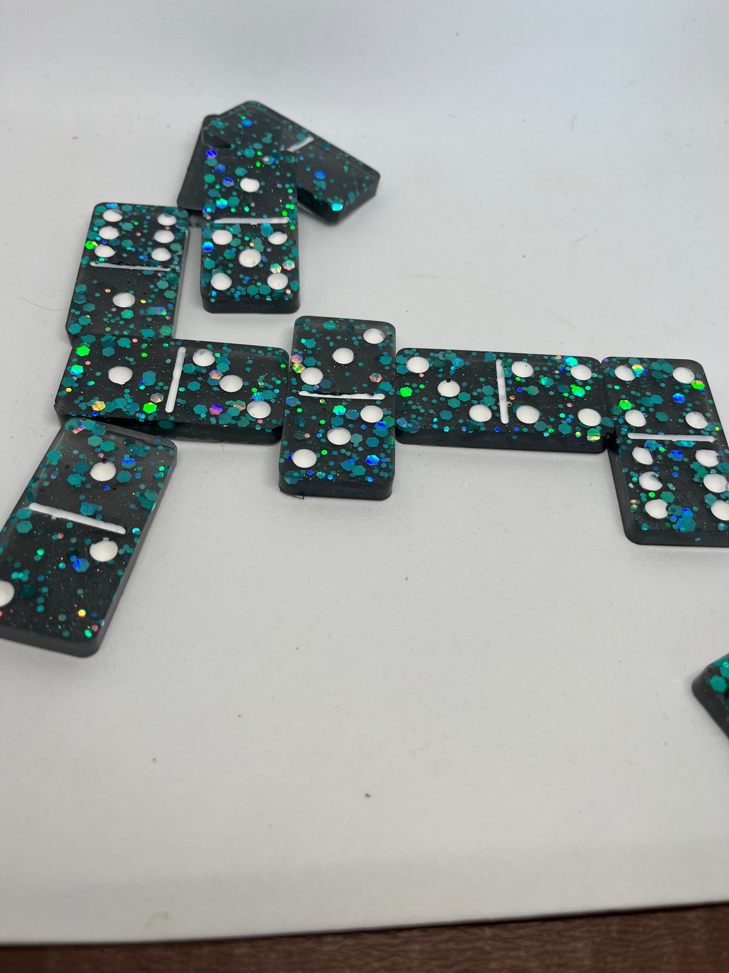 Green Resin Domino Set, Glitter Dominoes, Handmade Lightweight Game Tiles, Organza Bag Packaging