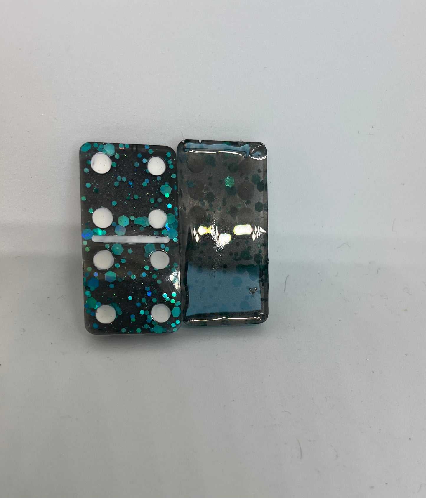Green Resin Domino Set, Glitter Dominoes, Handmade Lightweight Game Tiles, Organza Bag Packaging