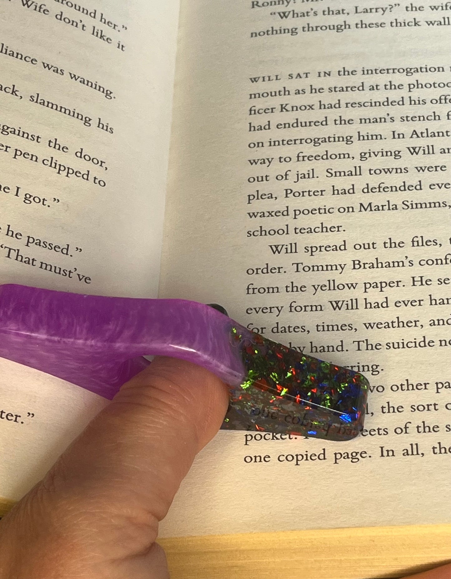 Resin page holders for books