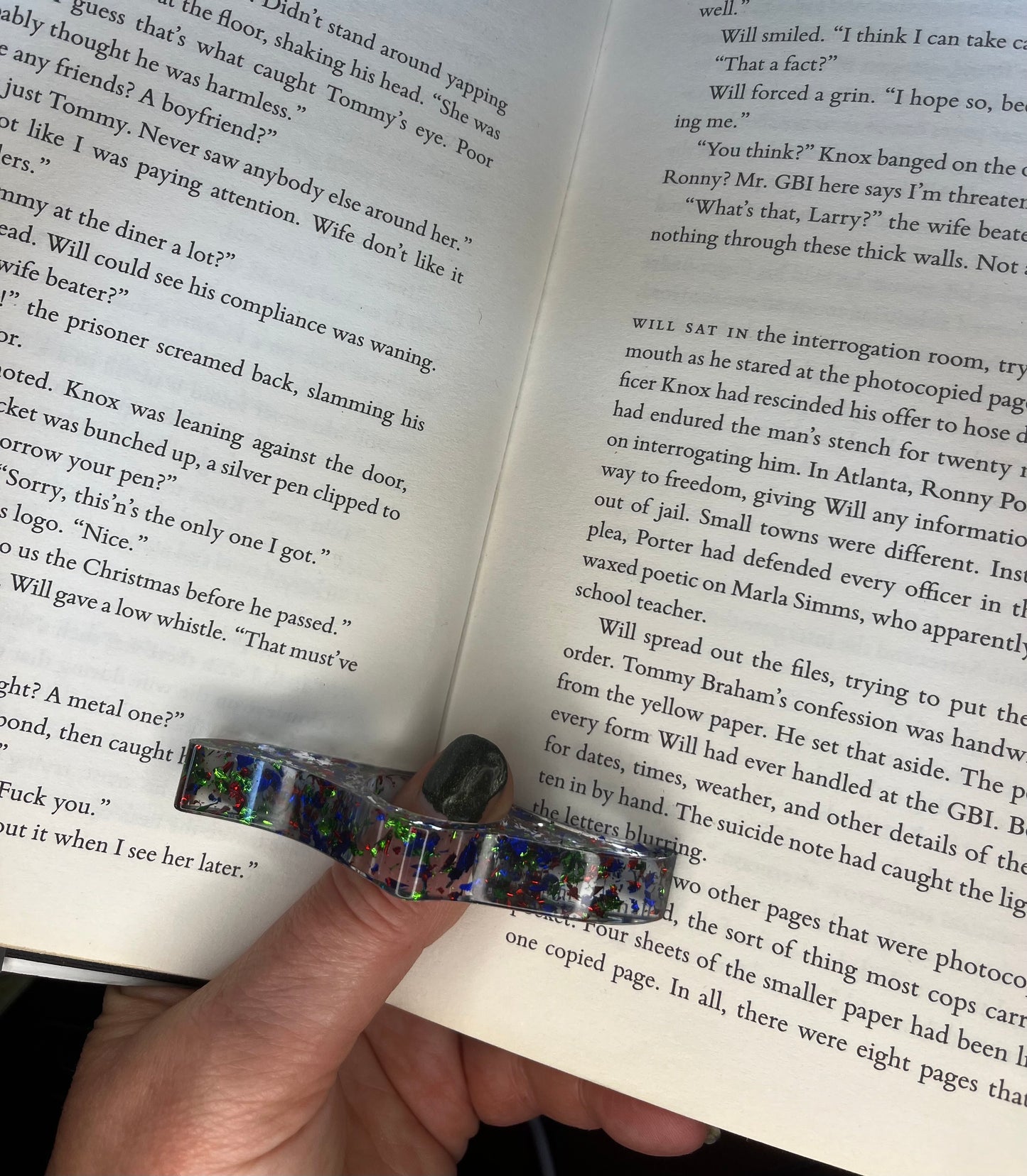 Resin page holders for books