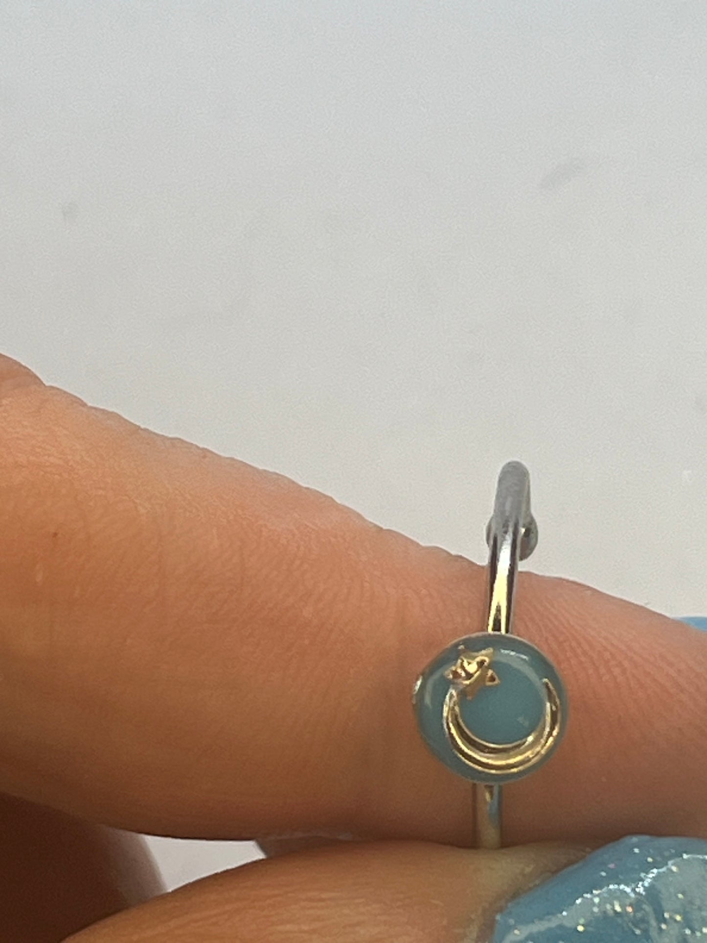 Adjustable shooting star ring