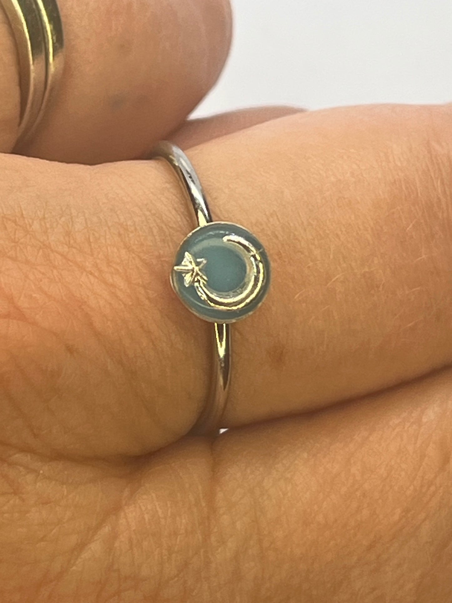 Adjustable shooting star ring