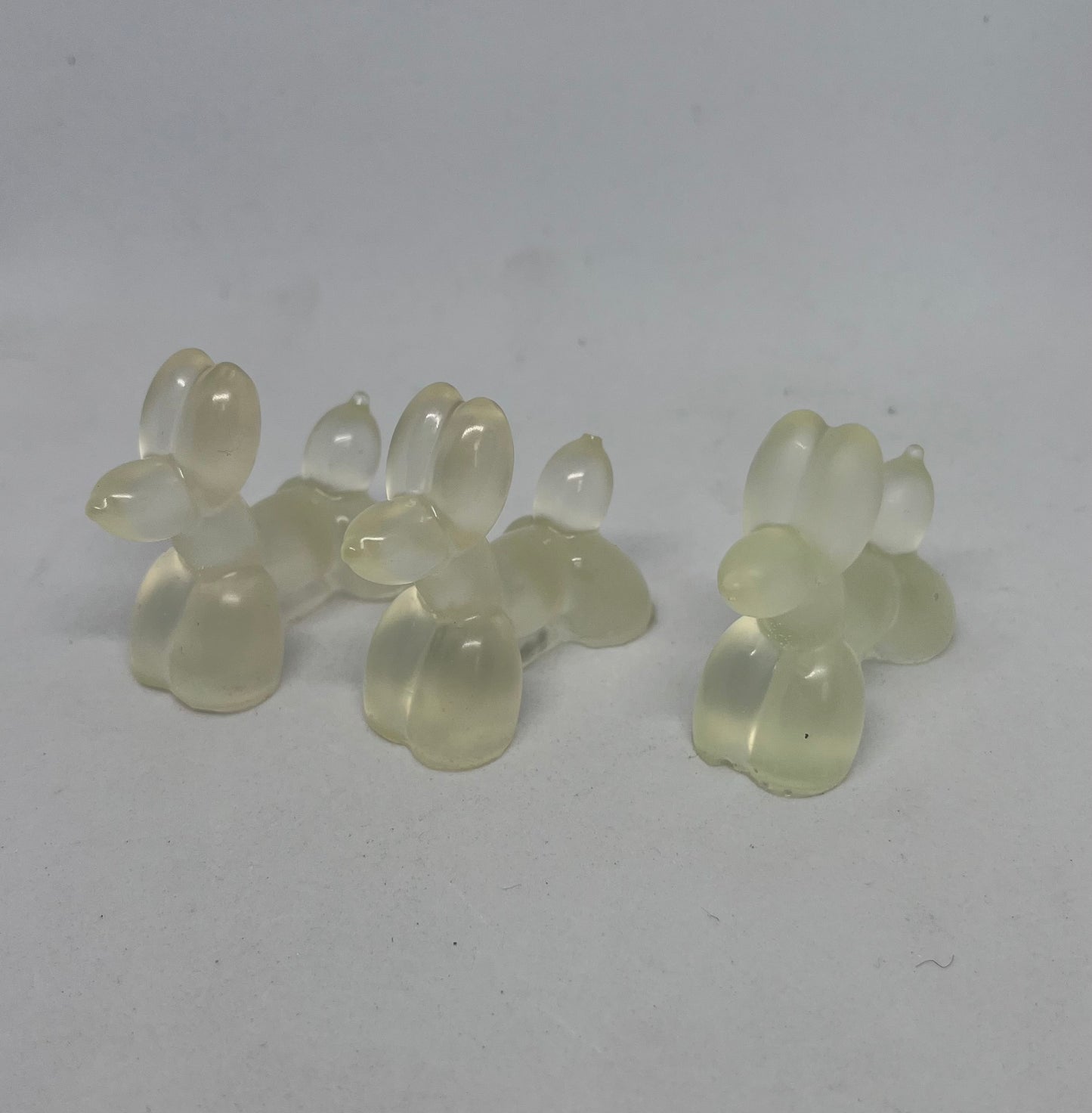 Resin balloon dogs