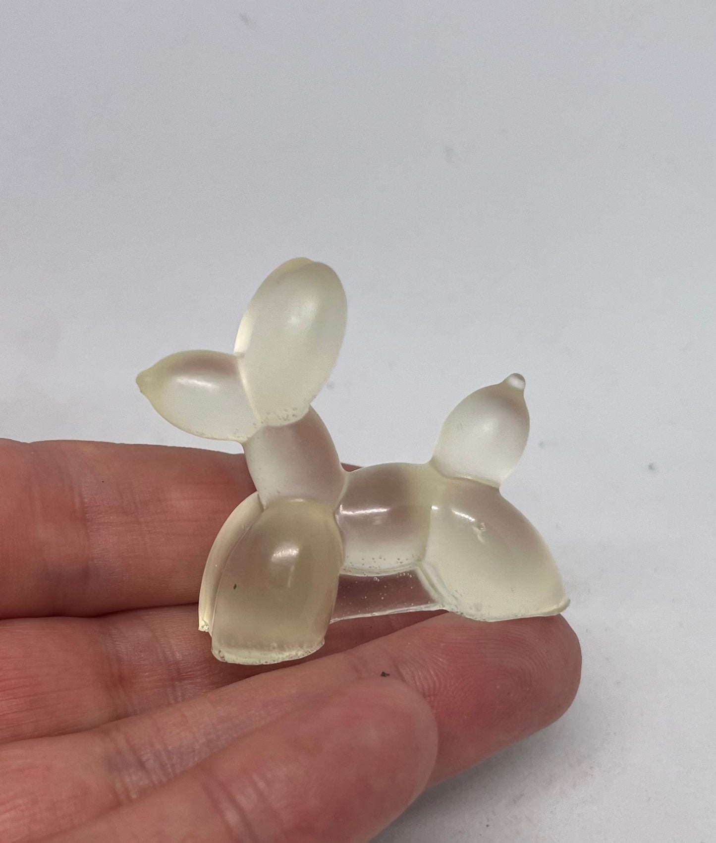 Resin balloon dogs