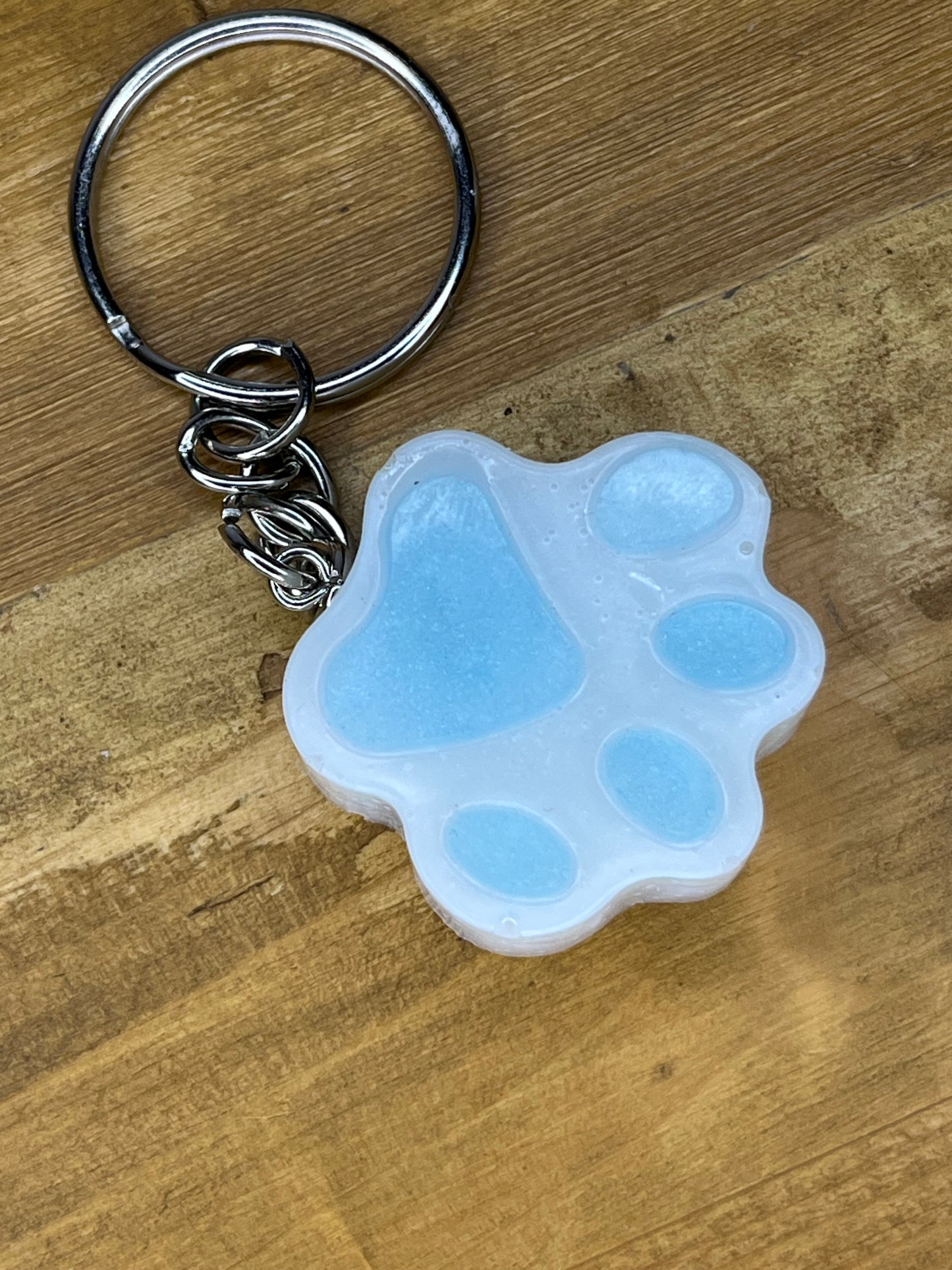 Resin Paw Print Keyring Dog Lover Gift – Handmade Unique Accessory for Keys, Gift for Pet Owners