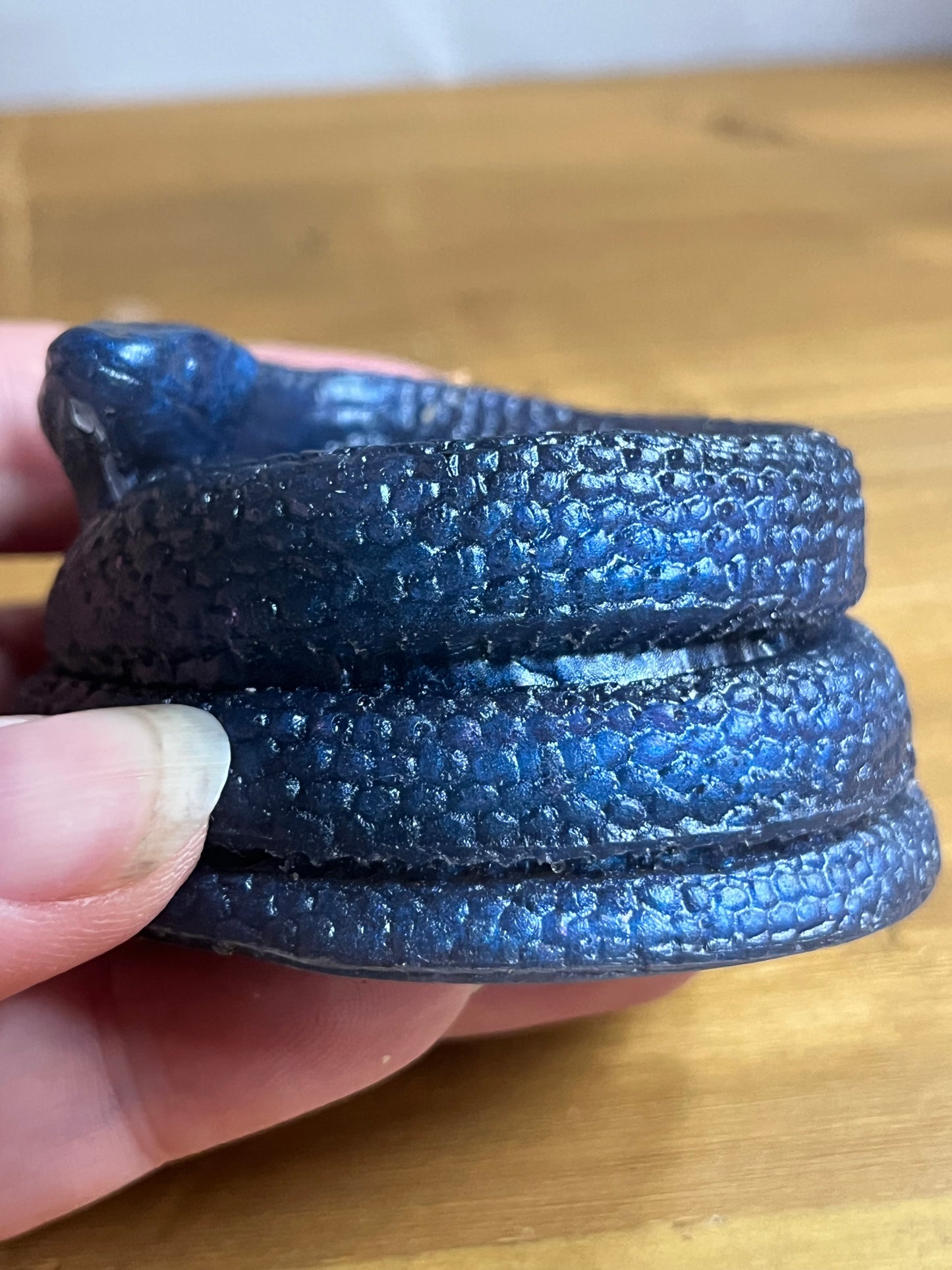 Blauer Schlangen-Teelichthalter