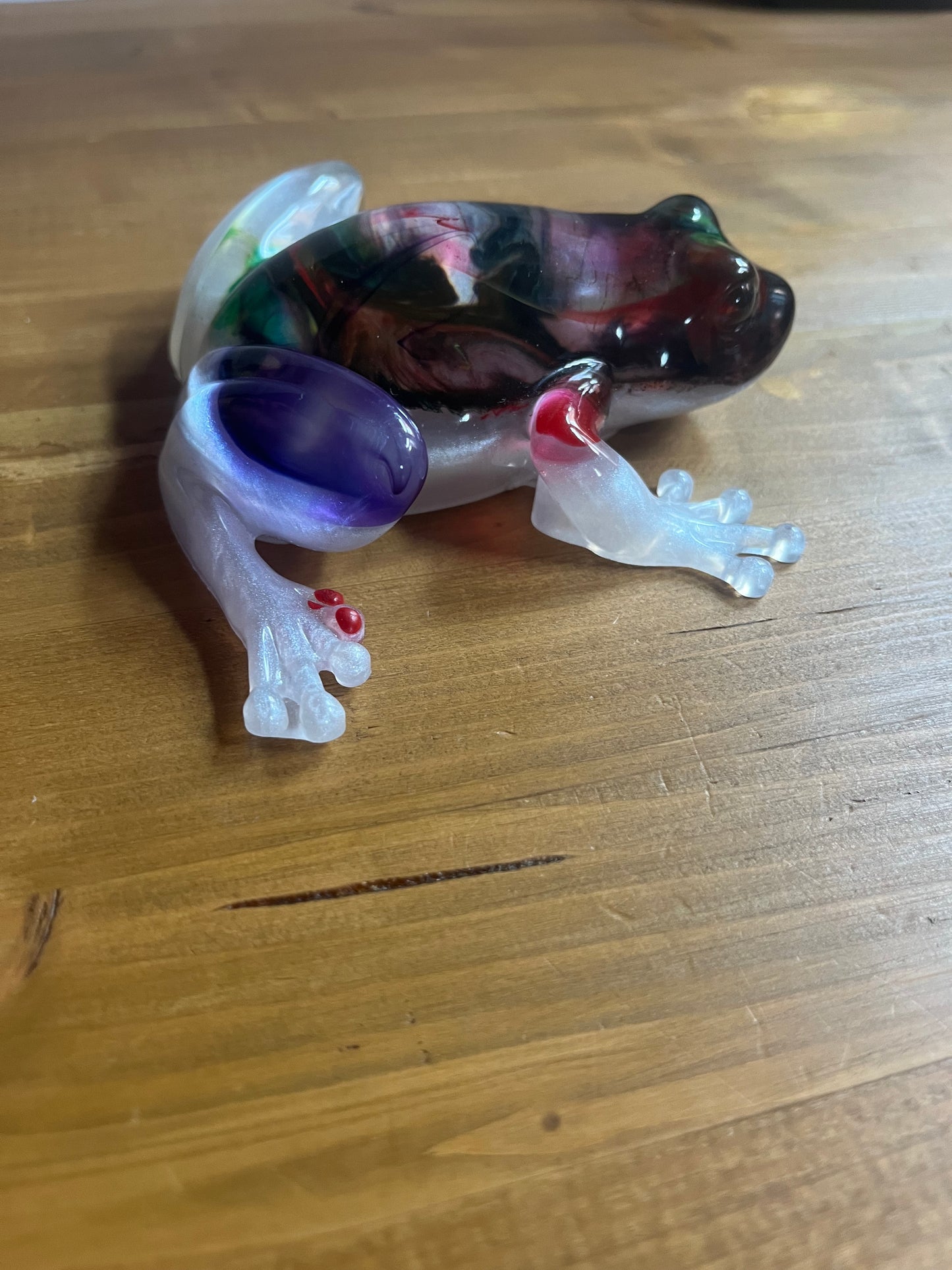 Handmade Resin Frog Figurine, Vibrant Swirl Art Ornament, for Collectors,