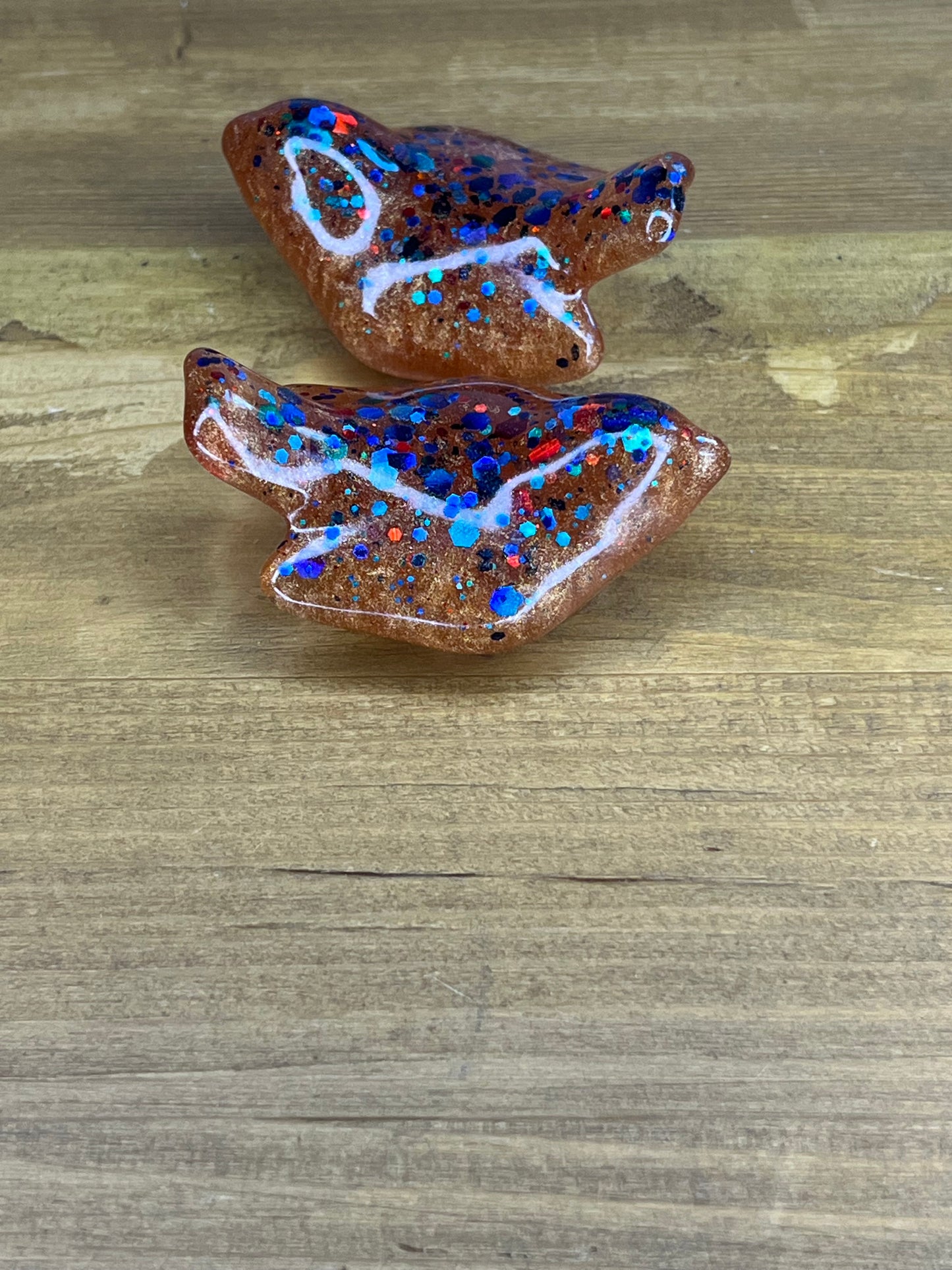 Red Speckled Resin Birds, Handmade Collectable Figurines, Decorative Craft Avians,