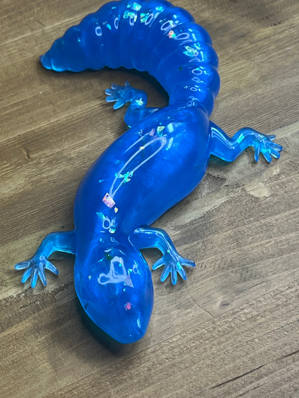 Blue Resin Gecko Figurine, Glossy Lizard with Colorful Accents