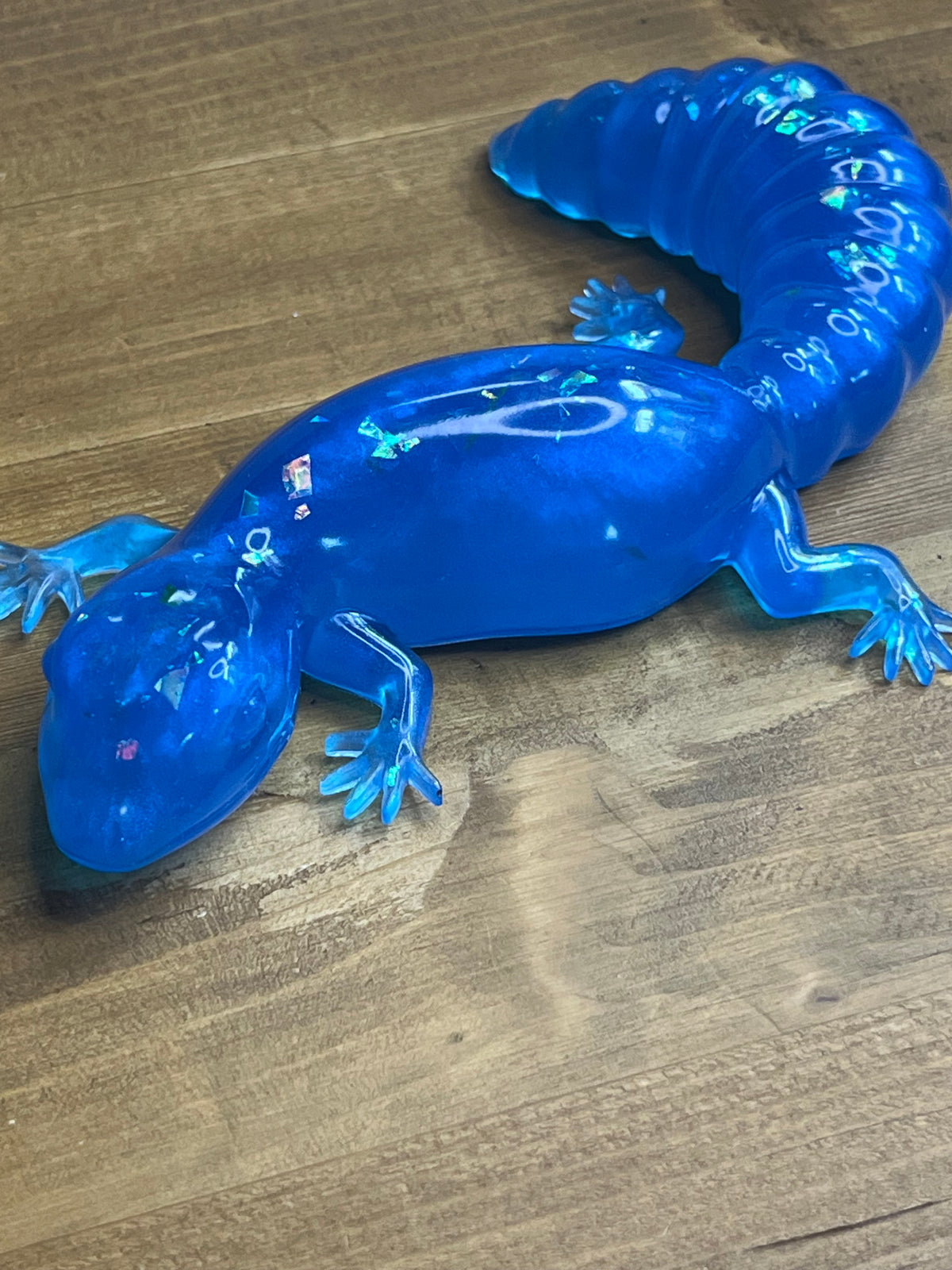 Blue Resin Gecko Figurine, Glossy Lizard with Colorful Accents