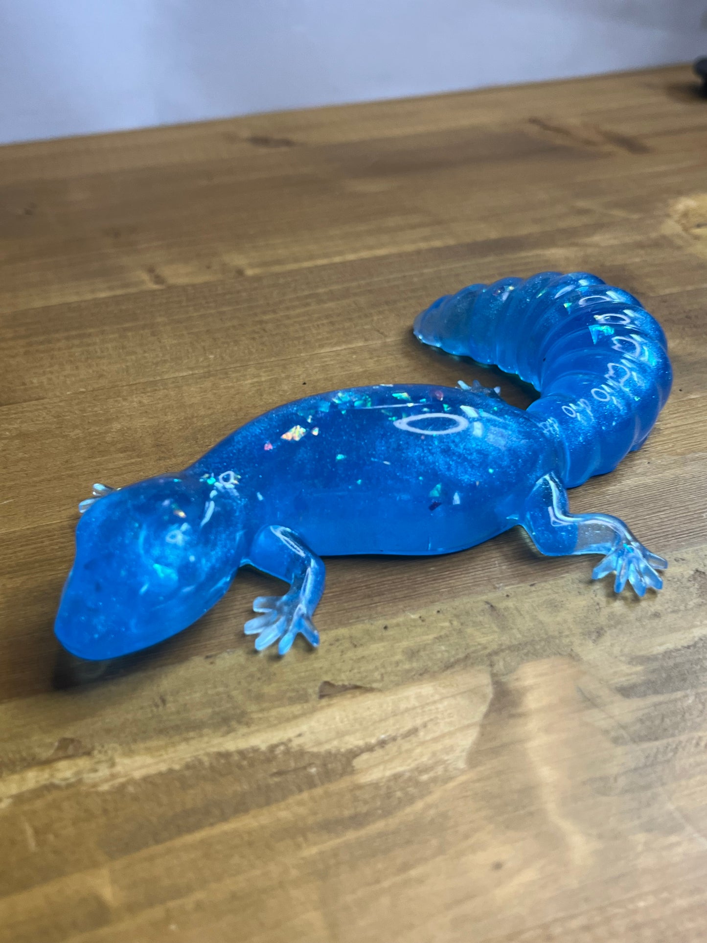 Blue Glitter Resin Gecko Figurine, Handmade Animal Sculpture, Nature Lover Gift