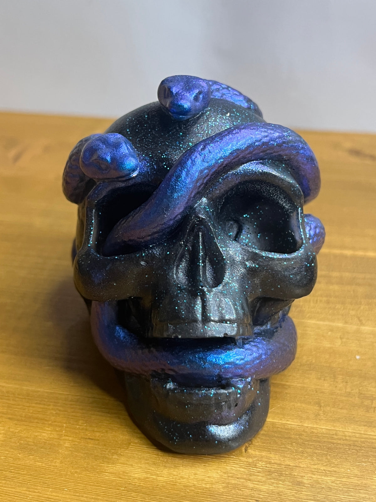 Resin Skull with Snakes, Gothic Halloween Decor, Handcrafted Sculpture for Horror Enthusiasts