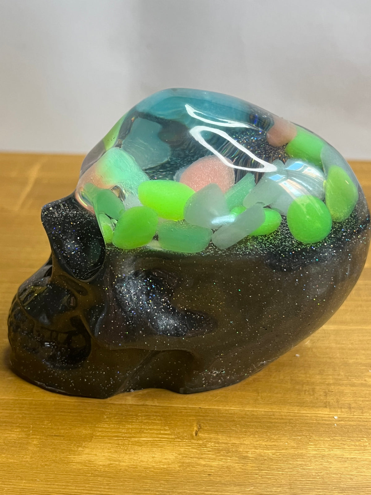 Resin Skull Figurine, Glow in the Dark Rocks and Glitter Decor