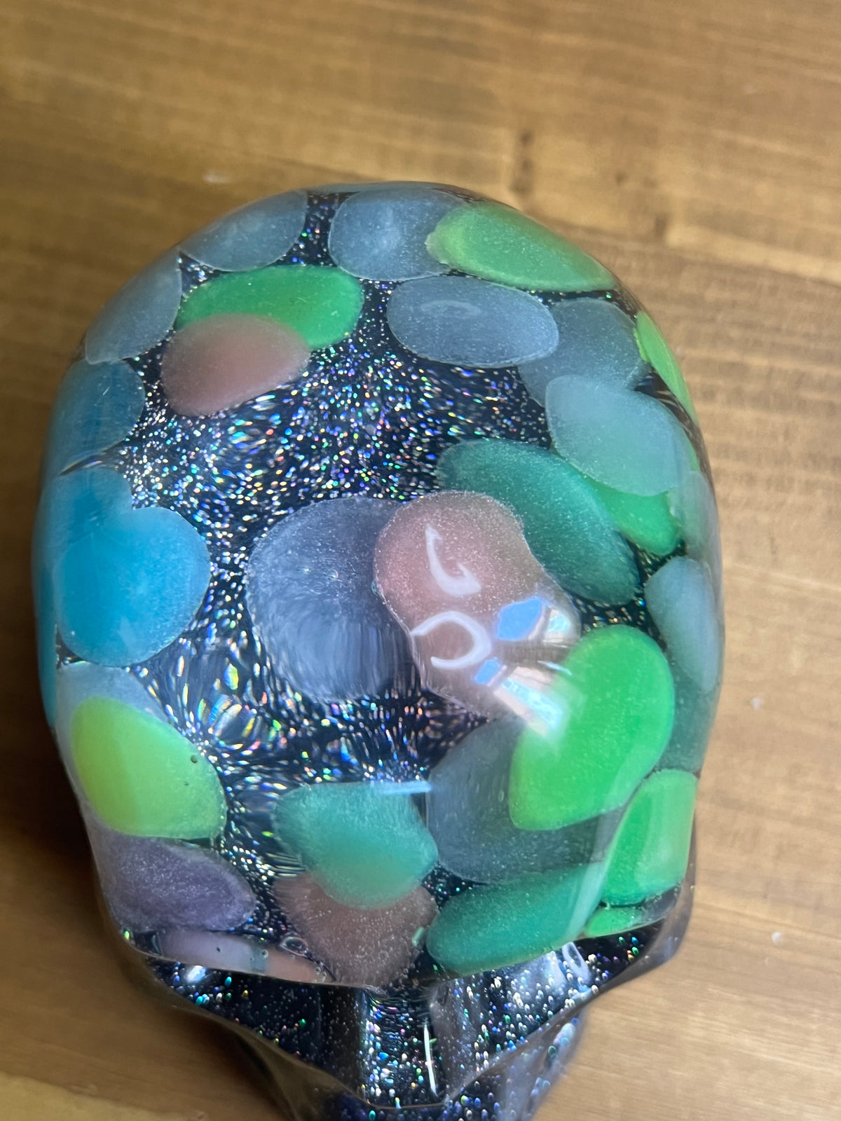 Resin Skull Figurine, Glow in the Dark Rocks and Glitter Decor