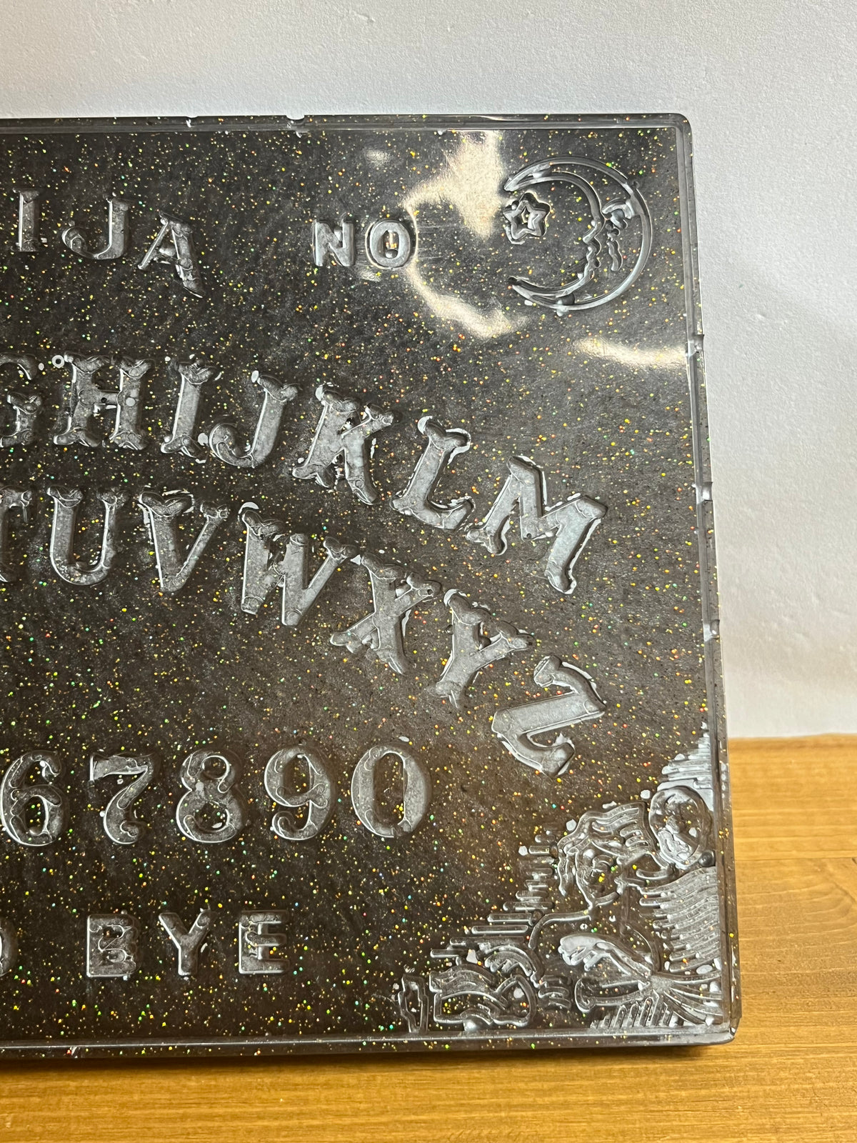 Resin Ouija Board Wall Art, Mystic Tarot Sign, Gothic Halloween Decor, Handcrafted Spirit Board, Witchcraft Gift, Occult Home Decor